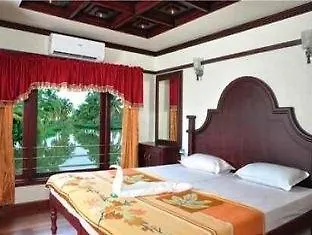 Hotel en barco Hotel Sreekrishna Houseboat C/O Sreekrishna Ayurveda Panchakarma Centre Alappuzha