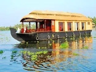 Sreekrishna Houseboat C/O Sreekrishna Ayurveda Panchakarma Centre Hotel Alappuzha